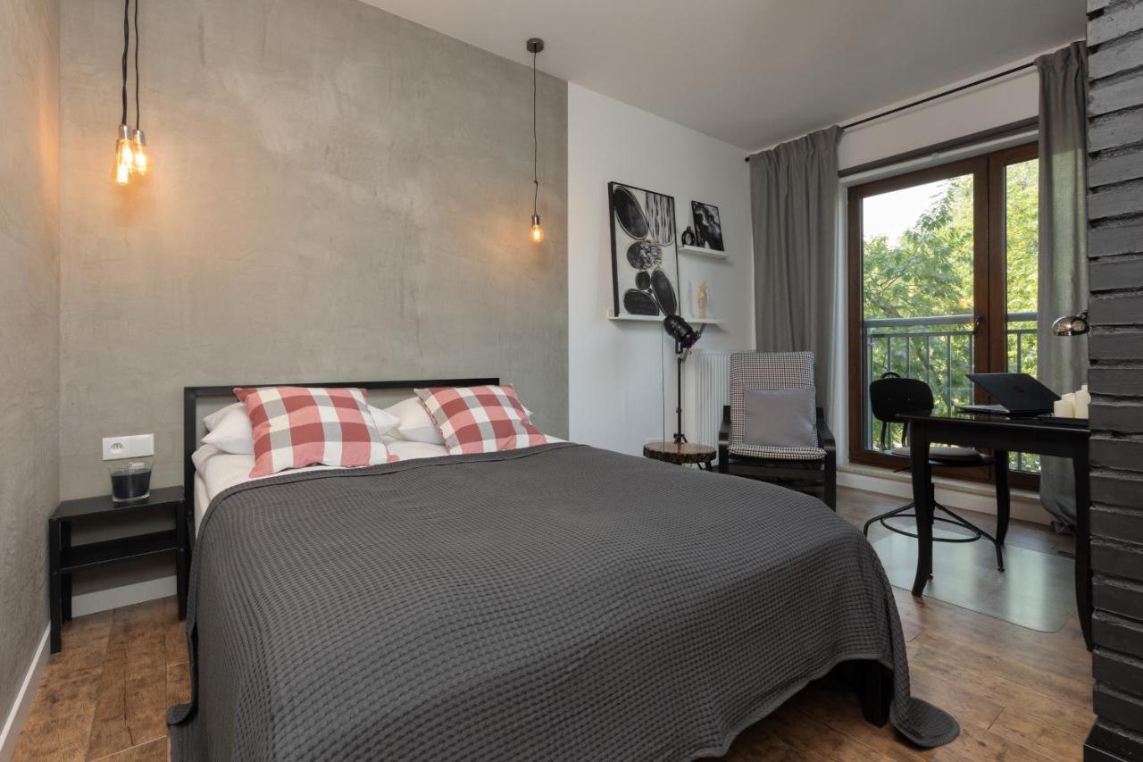 Stylish & Trendy 1 Bedroom Apartment Wola With Parking By Renters Warsaw Exterior photo