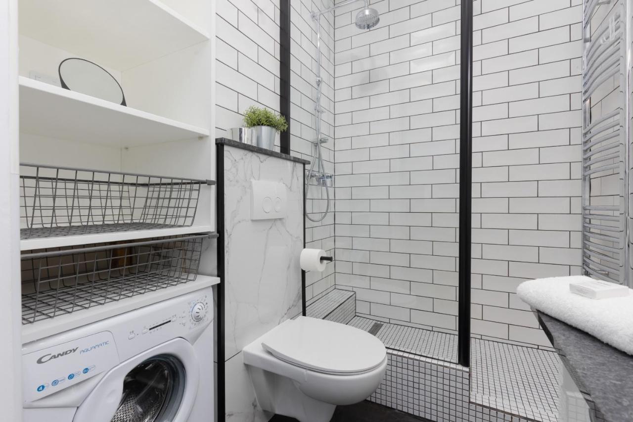 Stylish & Trendy 1 Bedroom Apartment Wola With Parking By Renters Warsaw Exterior photo